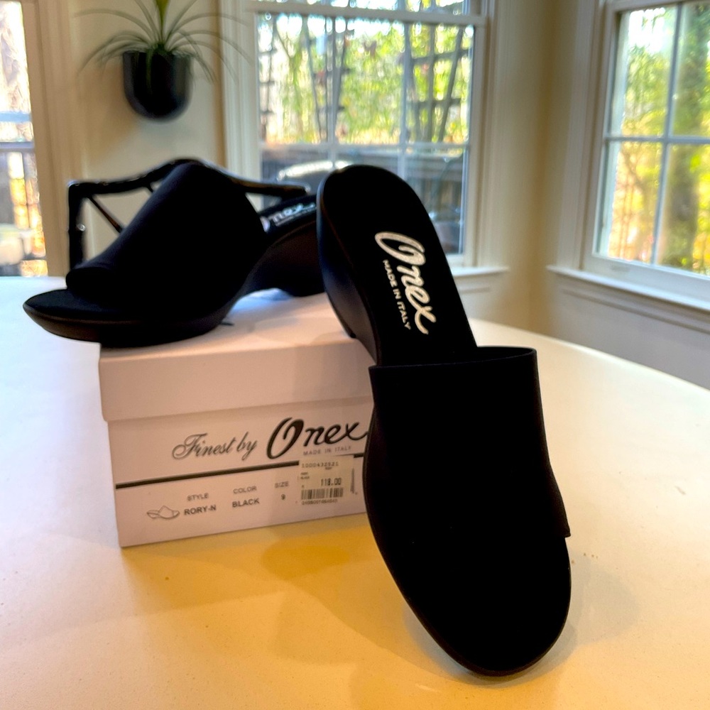Onex new  with box  black sandles size 9